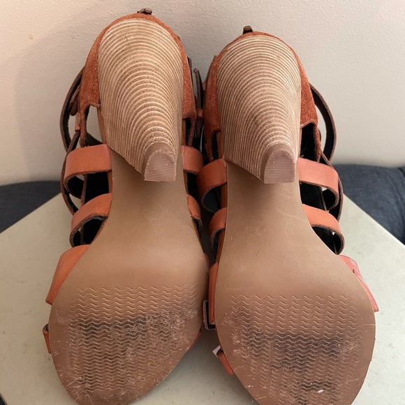 Heeled strappy sandals - Picture 4 of 4